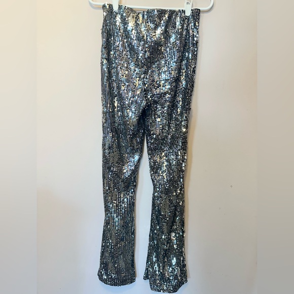 No boundaries, silver sequin flare pants size small - Picture 3 of 9